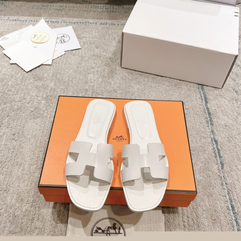H**mes slippers